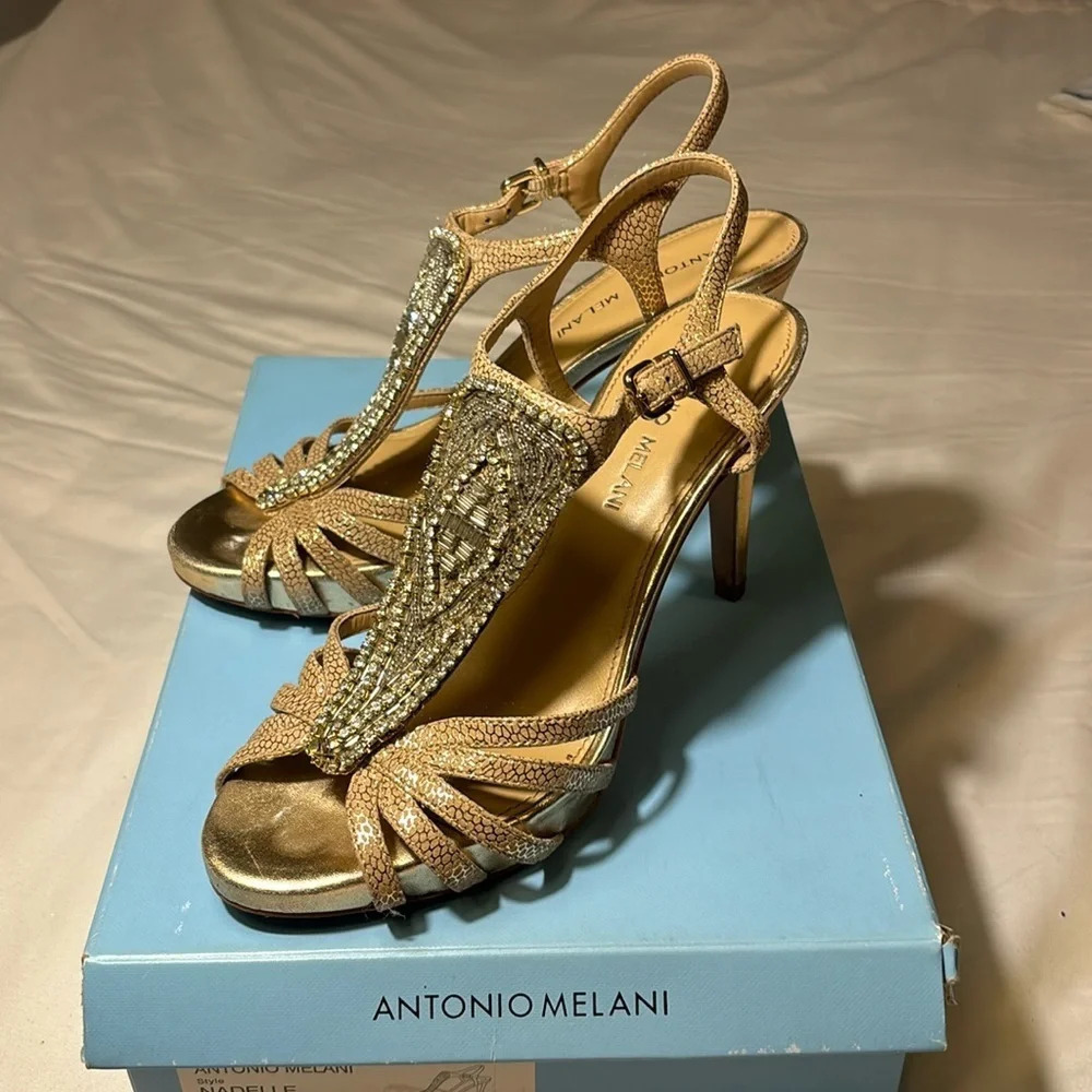 Antonio Melani Nadelle Nude/Sand/Gold Size 8 Beaded & Rhinestone Heels